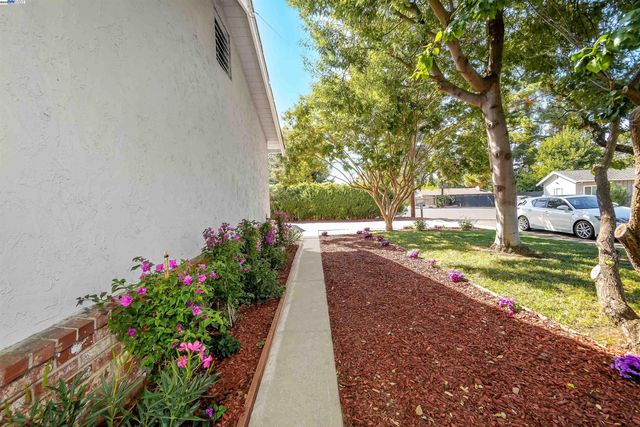 1662 Dorchester Pl, Concord, CA 94519