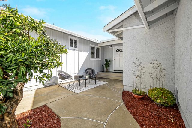 1662 Dorchester Pl, Concord, CA 94519