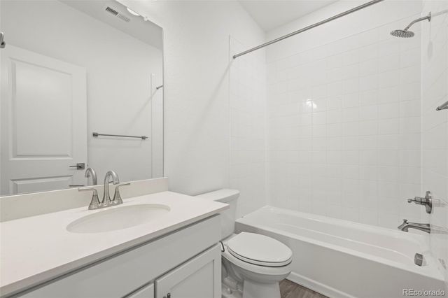 4043 Emerald Shore Drive, Loveland, CO 80538