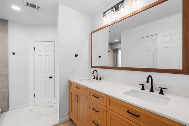 16307 Essex CV, Pflugerville, TX 78660