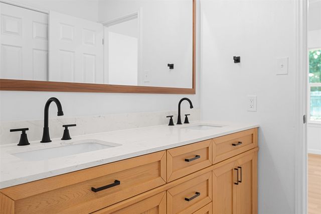 16307 Essex CV, Pflugerville, TX 78660