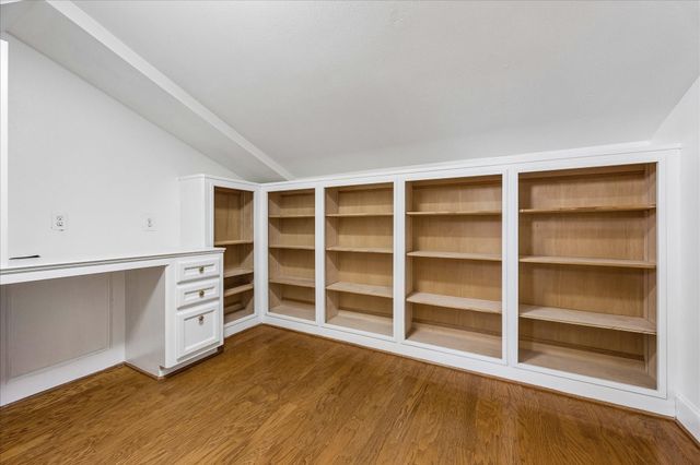 251 Malone Street, Houston, TX 77007