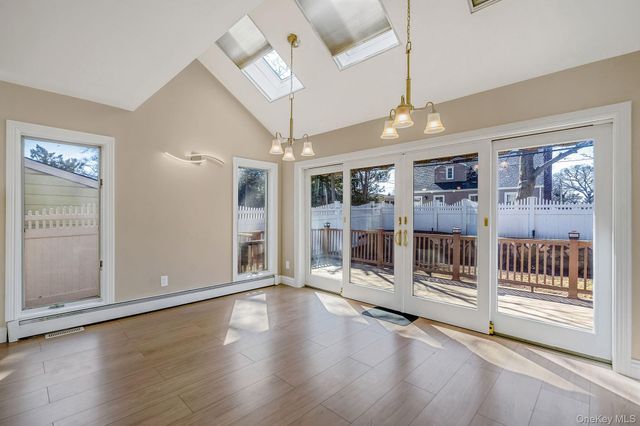 1027 Windermere Road, Franklin Square, NY 11010