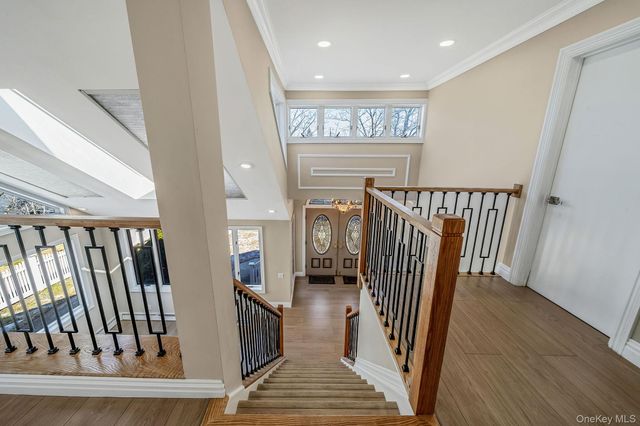 1027 Windermere Road, Franklin Square, NY 11010