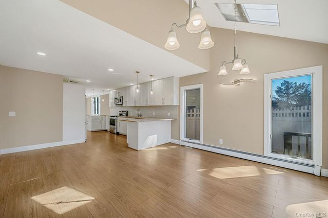 1027 Windermere Road, Franklin Square, NY 11010