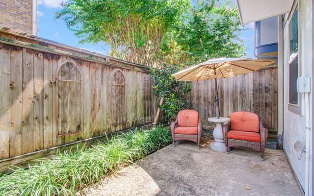 11012 Ayrshire Park Lane, Houston, TX 77043