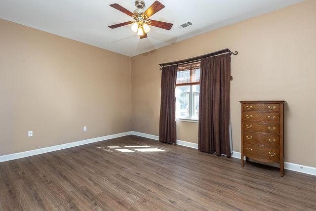 8746 RIVER HOLLOW DR, Memphis, TN 38016