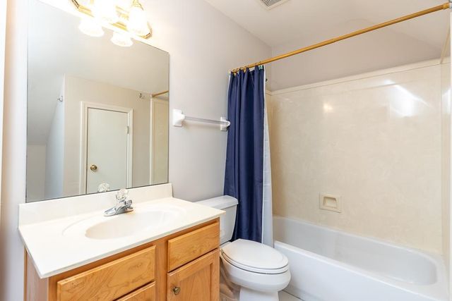 8746 RIVER HOLLOW DR, Memphis, TN 38016