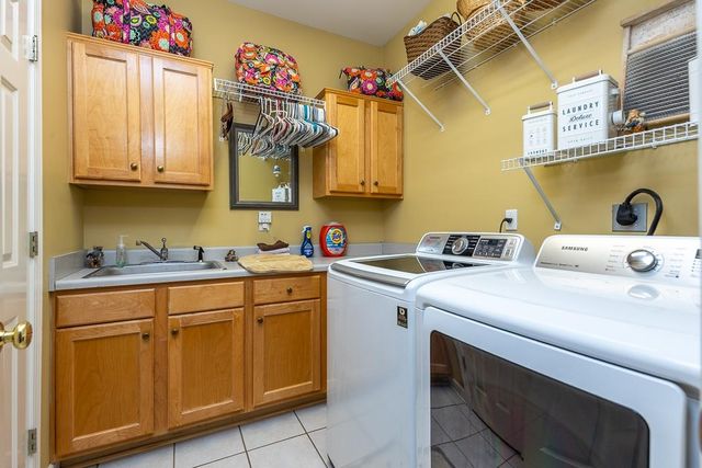 8746 RIVER HOLLOW DR, Memphis, TN 38016