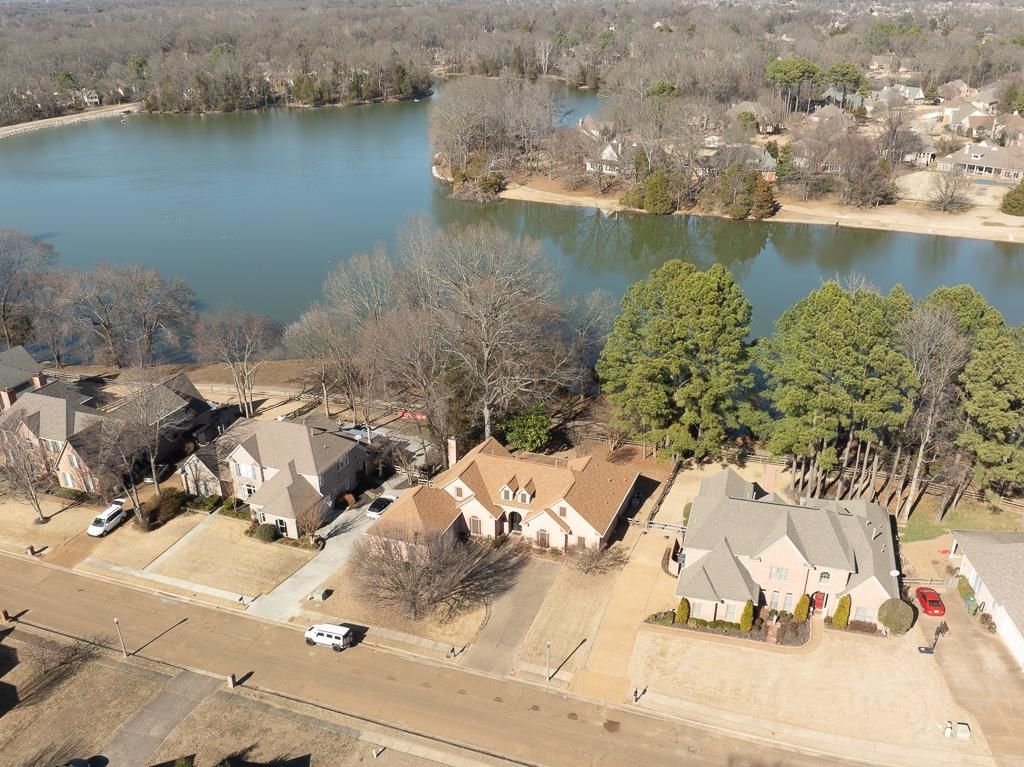 8746 RIVER HOLLOW DR, Memphis, TN 38016