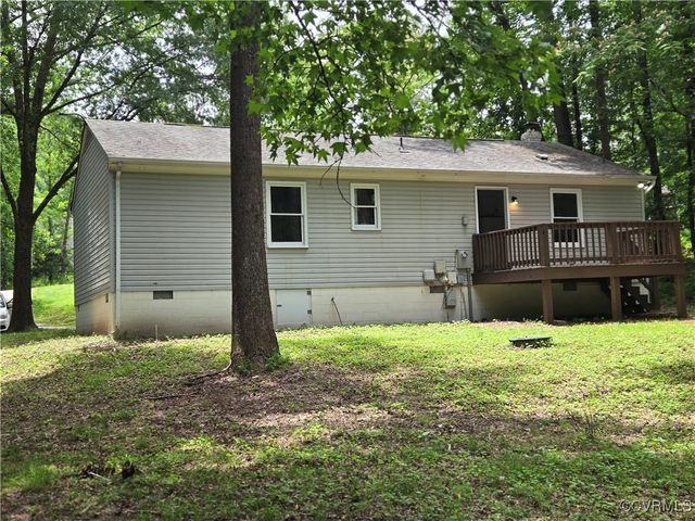 4562 Woodview Dr, Sandston, VA 23150