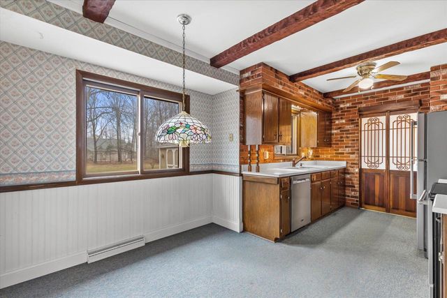 370 Douglas LANE, Cedarburg, WI 53012