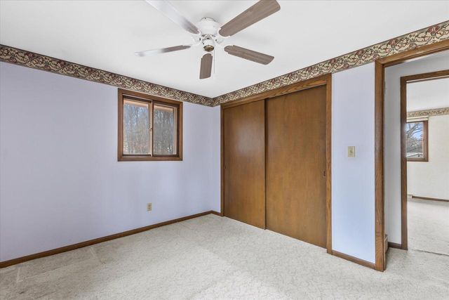 370 Douglas LANE, Cedarburg, WI 53012