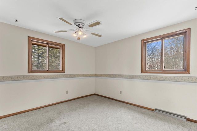 370 Douglas LANE, Cedarburg, WI 53012