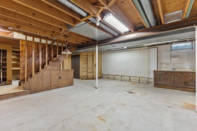 370 Douglas LANE, Cedarburg, WI 53012