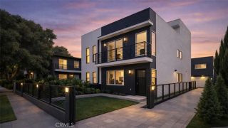 2620 N Beachwood, Los Angeles, CA 90068