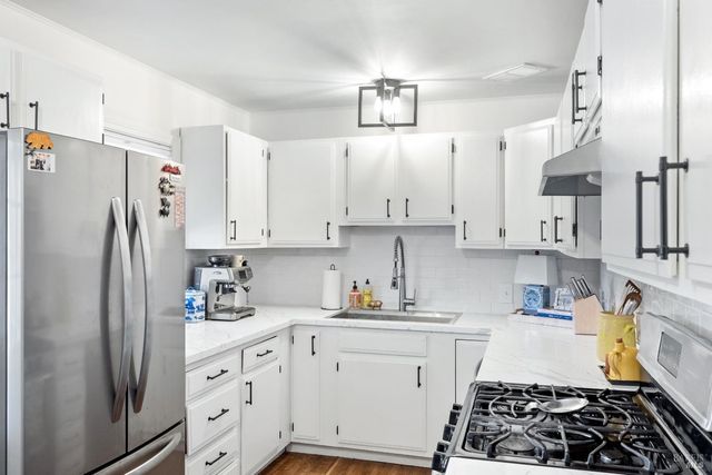 337 Bettencourt St, Sonoma, CA 95476