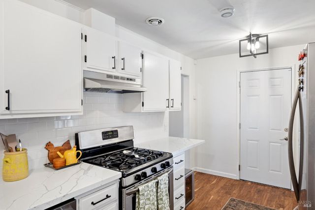 337 Bettencourt St, Sonoma, CA 95476