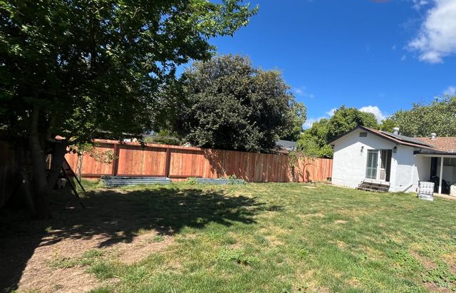 337 Bettencourt St, Sonoma, CA 95476