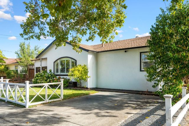 337 Bettencourt St, Sonoma, CA 95476