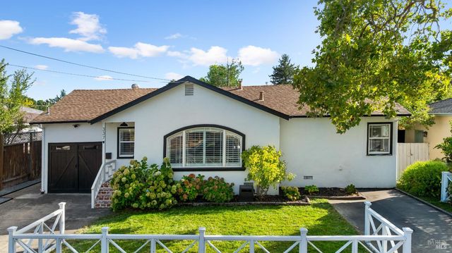 337 Bettencourt St, Sonoma, CA 95476