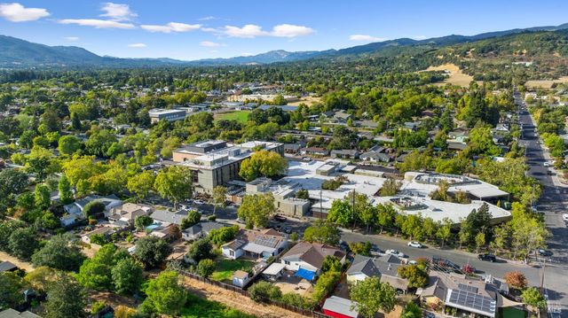 337 Bettencourt St, Sonoma, CA 95476