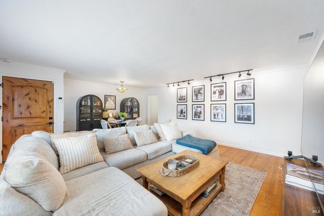 337 Bettencourt St, Sonoma, CA 95476