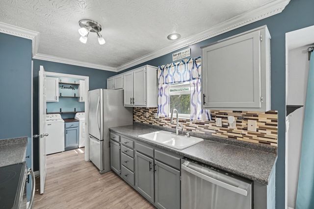 3000 Ashbrook Circle, Burlington, KY 41005