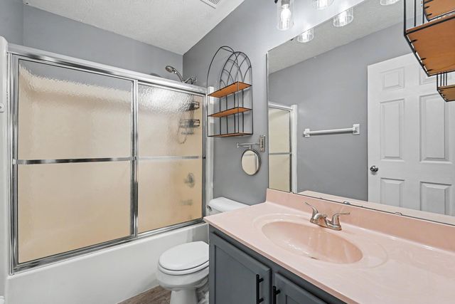 3000 Ashbrook Circle, Burlington, KY 41005