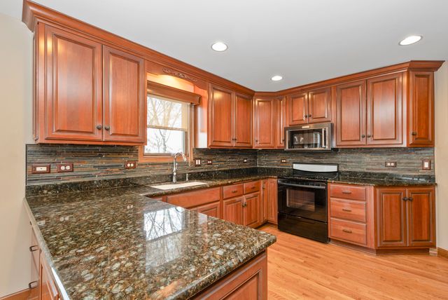 16138 Hackney Drive, Orland Park, IL 60467