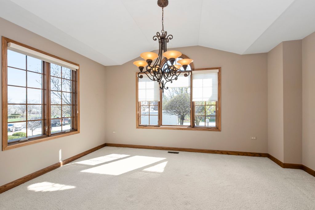 Image 2 of property listing at 16138 Hackney Drive, Orland Park, IL 60467