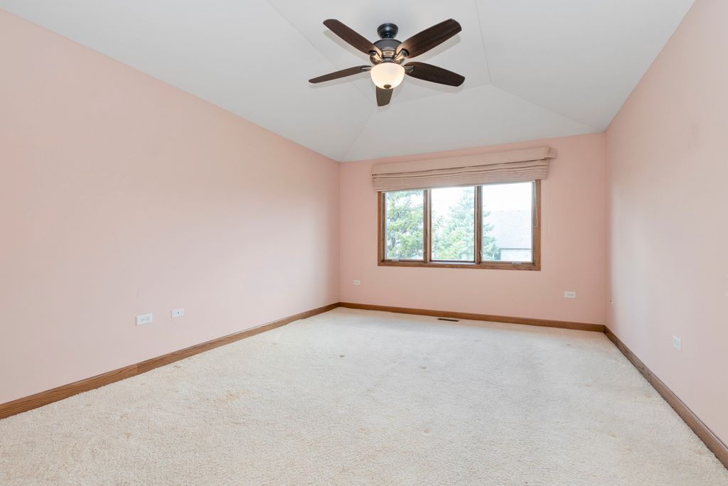 Image 14 of property listing at 16138 Hackney Drive, Orland Park, IL 60467