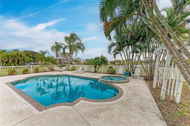 1914 24TH AVENUE W, Palmetto, FL 34221