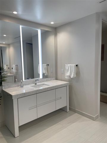 220 SE Mizner Blvd 321, Boca Raton, FL 33432