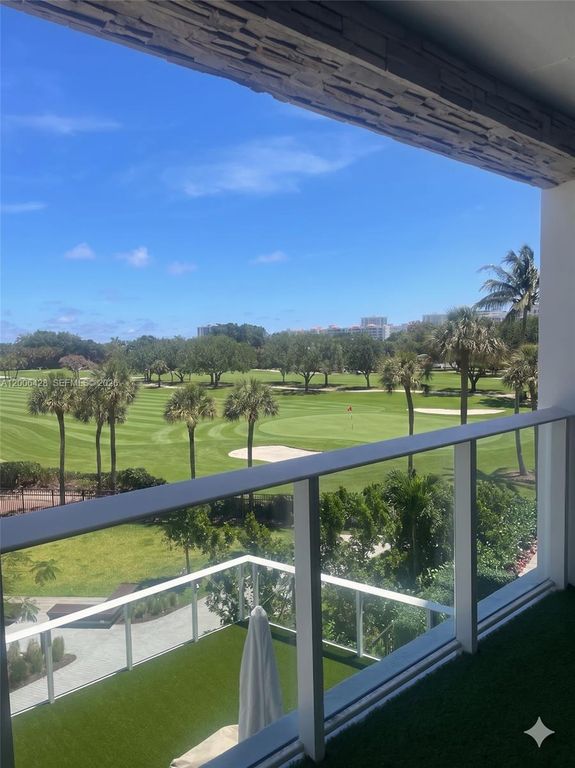 220 SE Mizner Blvd 321, Boca Raton, FL 33432