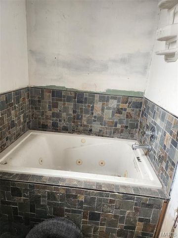 4258 East St Louis Avenue, St Louis, MO 63115