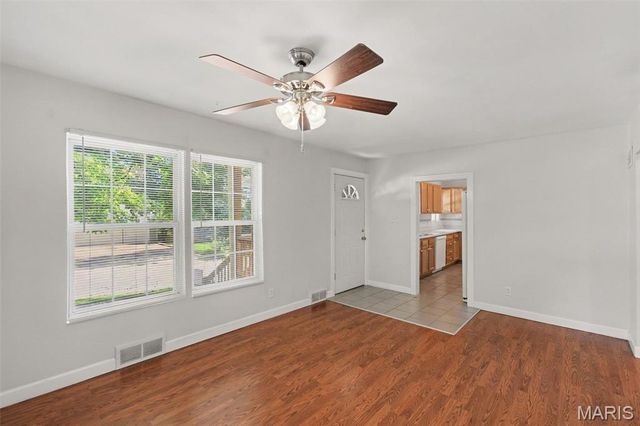 824 N Forest Avenue, Webster Groves, MO 63119