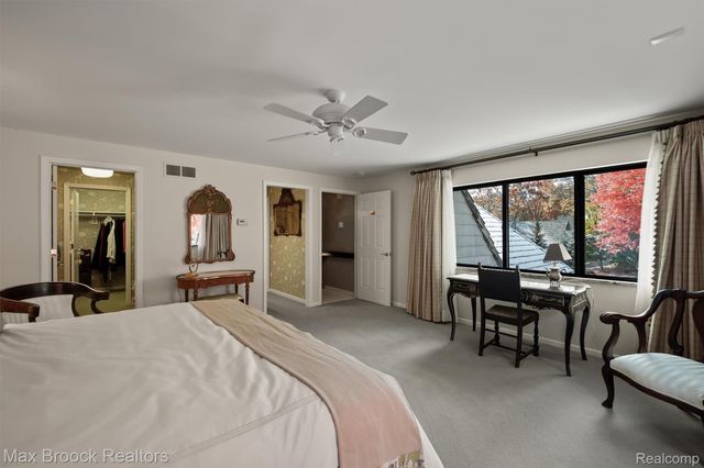 969 Bloomfield Woods, Bloomfield Hills, MI 48304