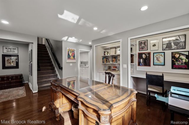 969 Bloomfield Woods, Bloomfield Hills, MI 48304