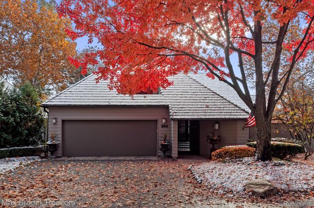 969 Bloomfield Woods, Bloomfield Hills, MI 48304