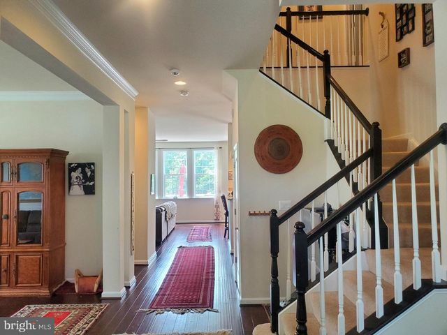 20950 ASHBURN HEIGHTS DR, Ashburn, VA 20148