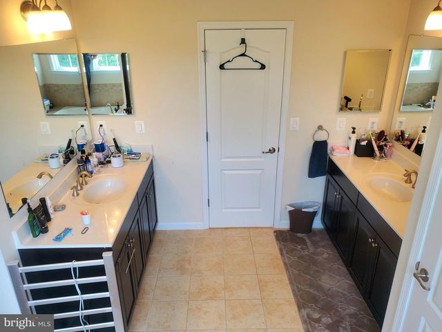 20950 ASHBURN HEIGHTS DR, Ashburn, VA 20148