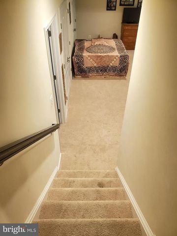 20950 ASHBURN HEIGHTS DR, Ashburn, VA 20148