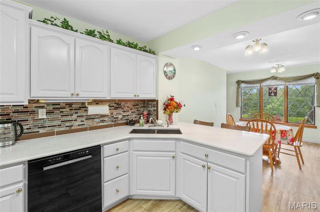 2008 Valley View Lane, Collinsville, IL 62234