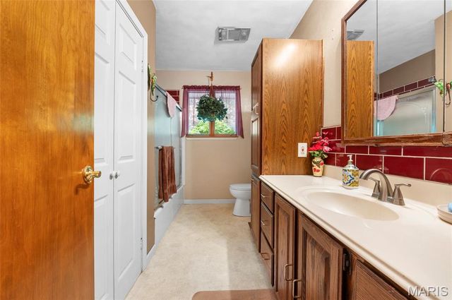 2008 Valley View Lane, Collinsville, IL 62234