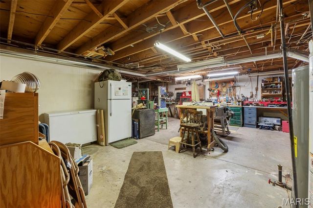 2008 Valley View Lane, Collinsville, IL 62234