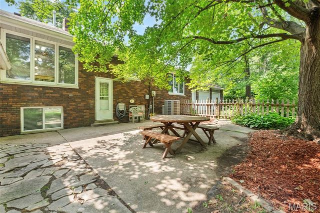 2008 Valley View Lane, Collinsville, IL 62234