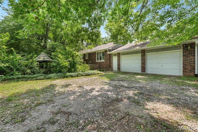2008 Valley View Lane, Collinsville, IL 62234