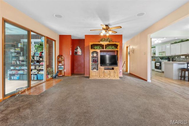 2008 Valley View Lane, Collinsville, IL 62234