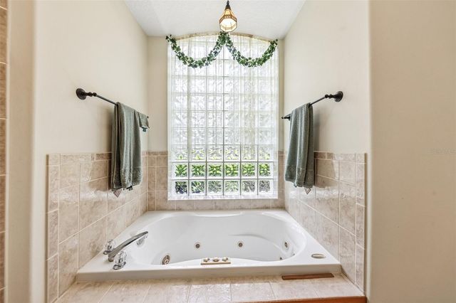 19200 LAKE SWATARA DRIVE, Eustis, FL 32736